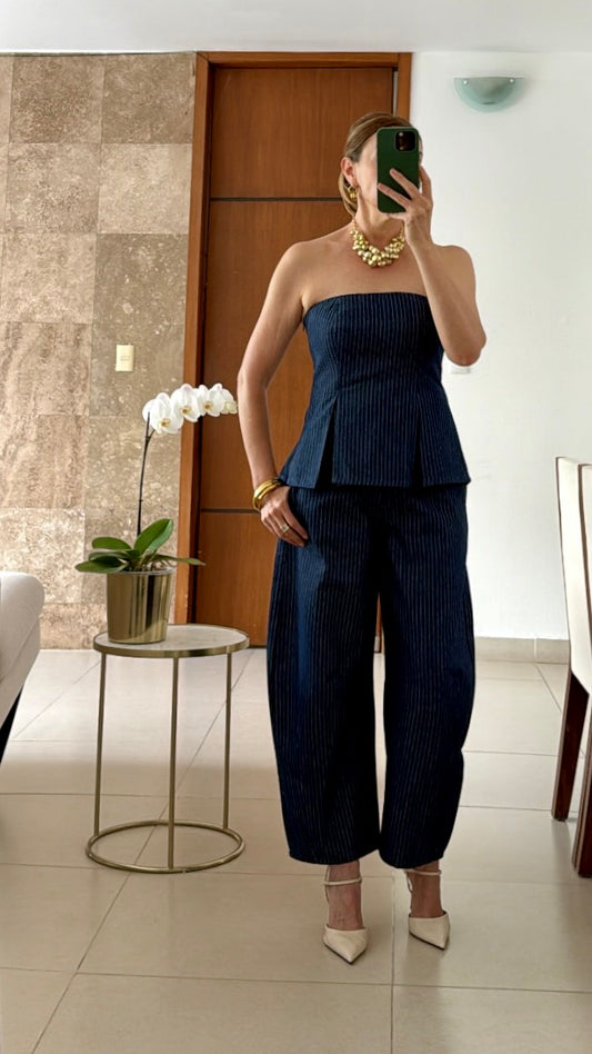 Set Azul Marino a Rayas Verticales