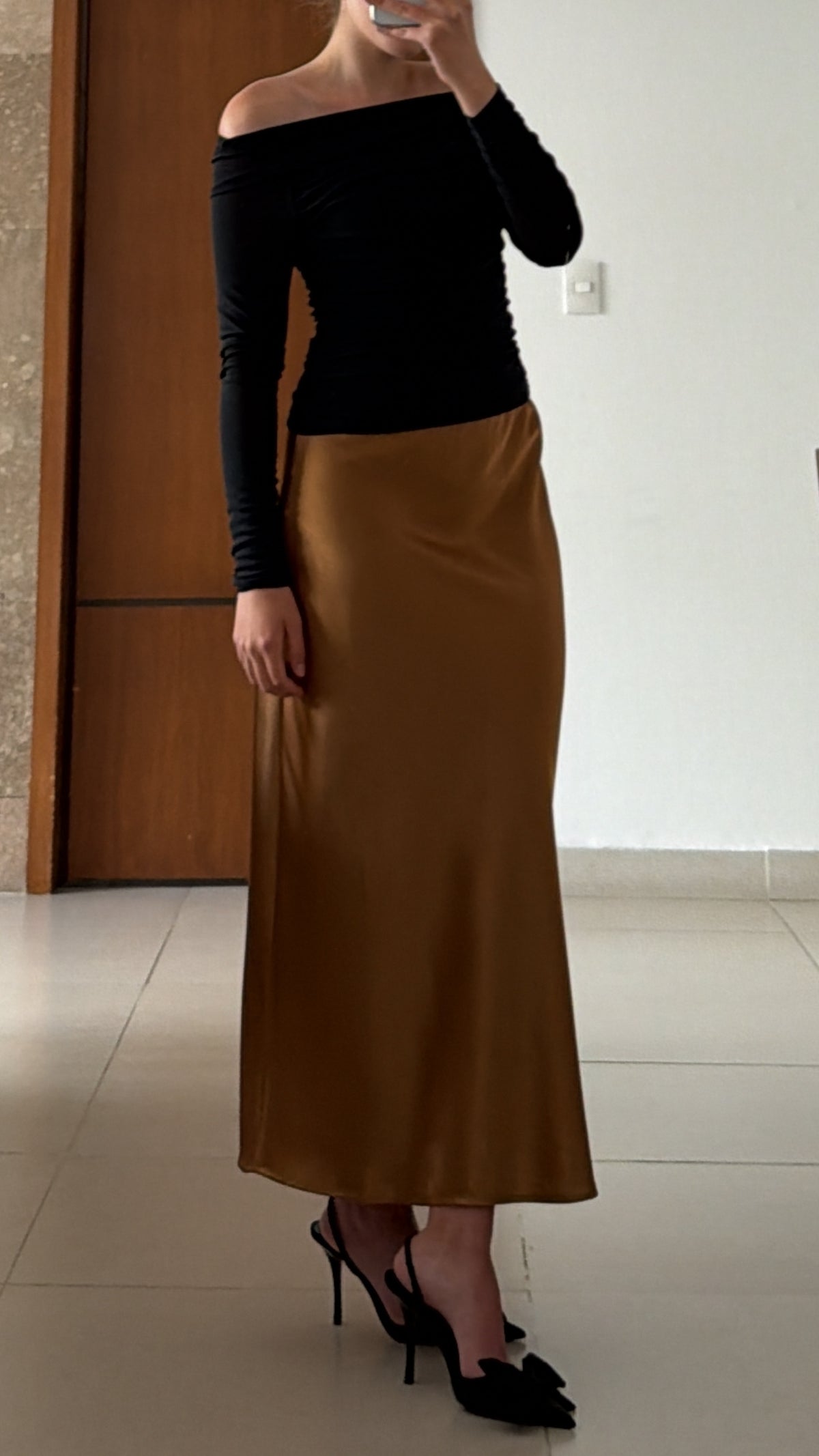 Falda Satinada Camel Larga
