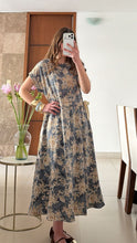 Cargar imagen en el visor de la galería, Vestido Midi Floral con Lazos Laterales