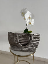 Cargar imagen en el visor de la galería, Bolso Intrecciatone

