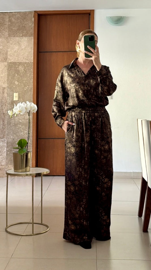 Set Café con Estampado Floral Dorado