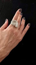 Cargar imagen en el visor de la galería, Anillo Lumaca
