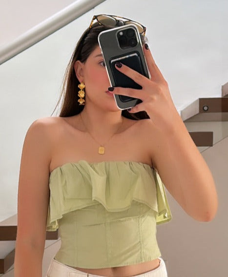 Top strapless verde pistache, vista de detalle