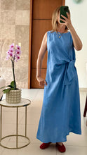 Cargar imagen en el visor de la galería, Vestido Azul con Nudo Lateral
