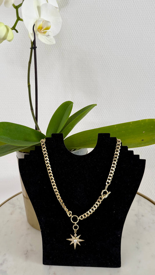 Collar Dorado Grueso con Dije de Estrella