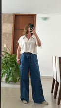 Cargar imagen en el visor de la galería, Pantalón de mezclilla suave de pierna ancha para mujer
