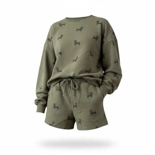 Set Verde Olivo con Estampado de Perritos